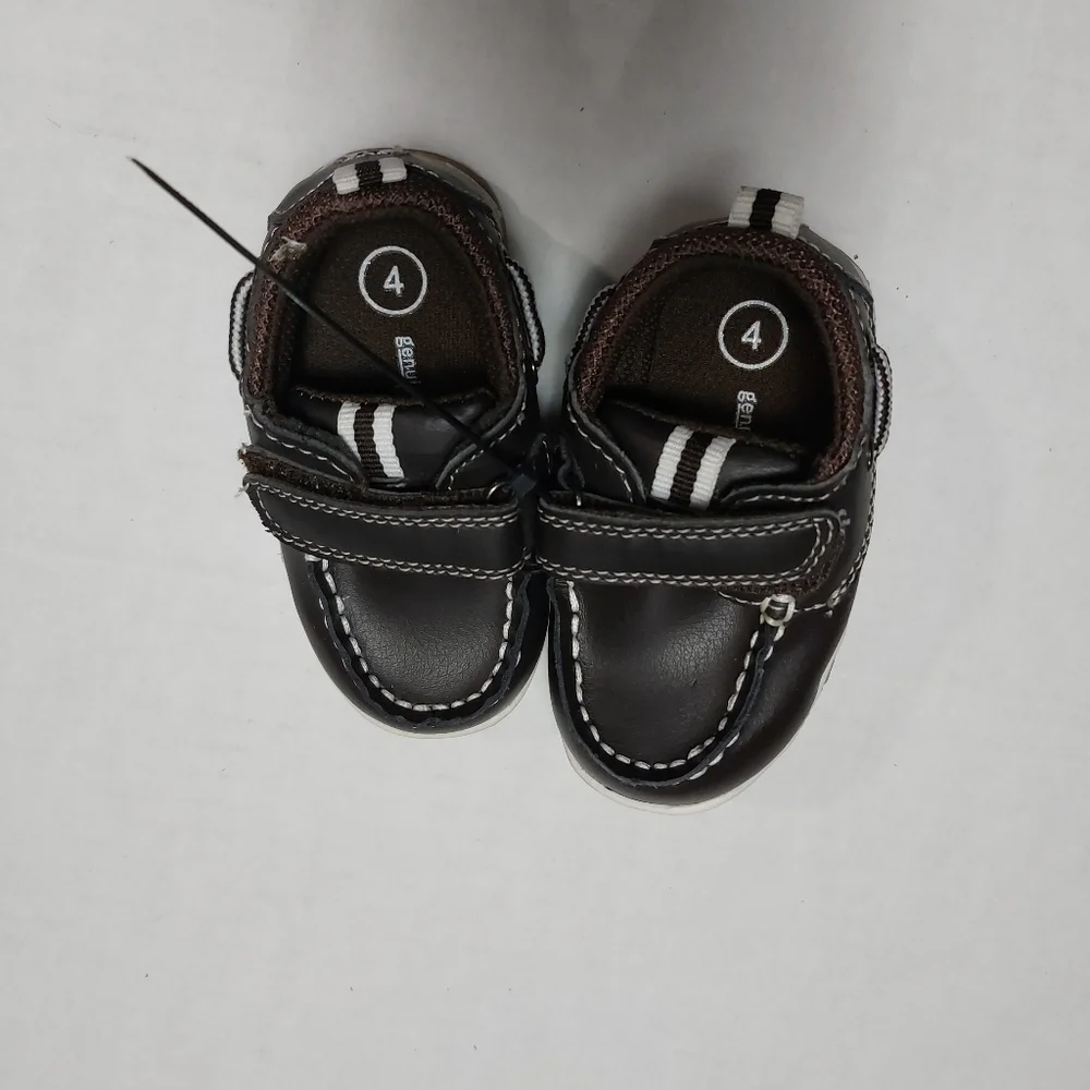 Oshkosh Baby Boy Leather Shoes Size 4